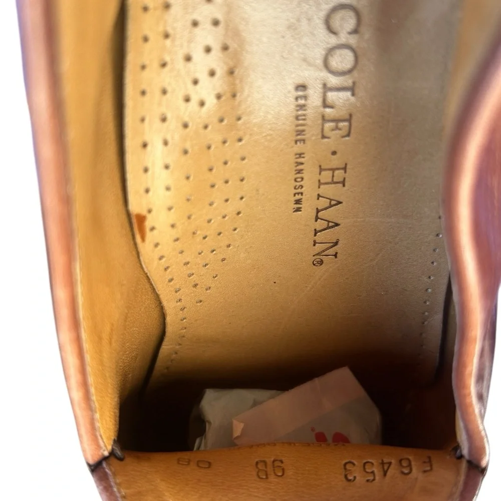 Cole Hahn/ Brown Leather loafers 9 Men 7 Women